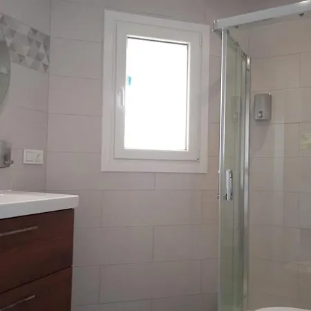 Mercedes 2 Bedroom, Sea Views Διαμέρισμα