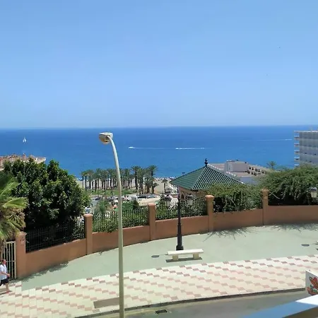 Mercedes 2 Bedroom, Sea Views דירה טורמולינוס